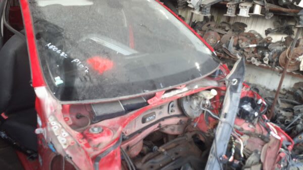Peugeot 2007 stripping for spares and parts