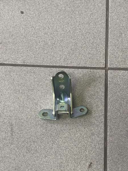 Hyundai accent hinge front door RH