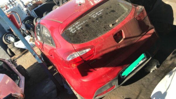Kia Rio 2014 stripping for spares and parts