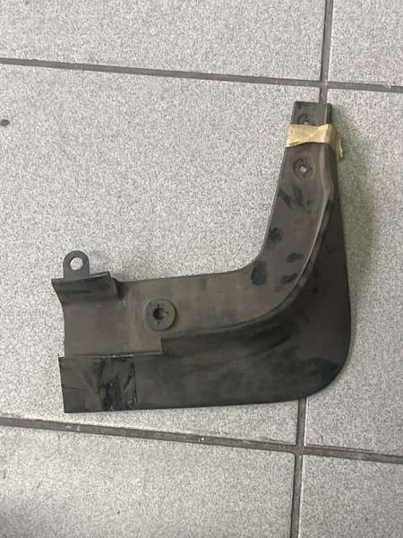 Hyundai azera mud guard RH