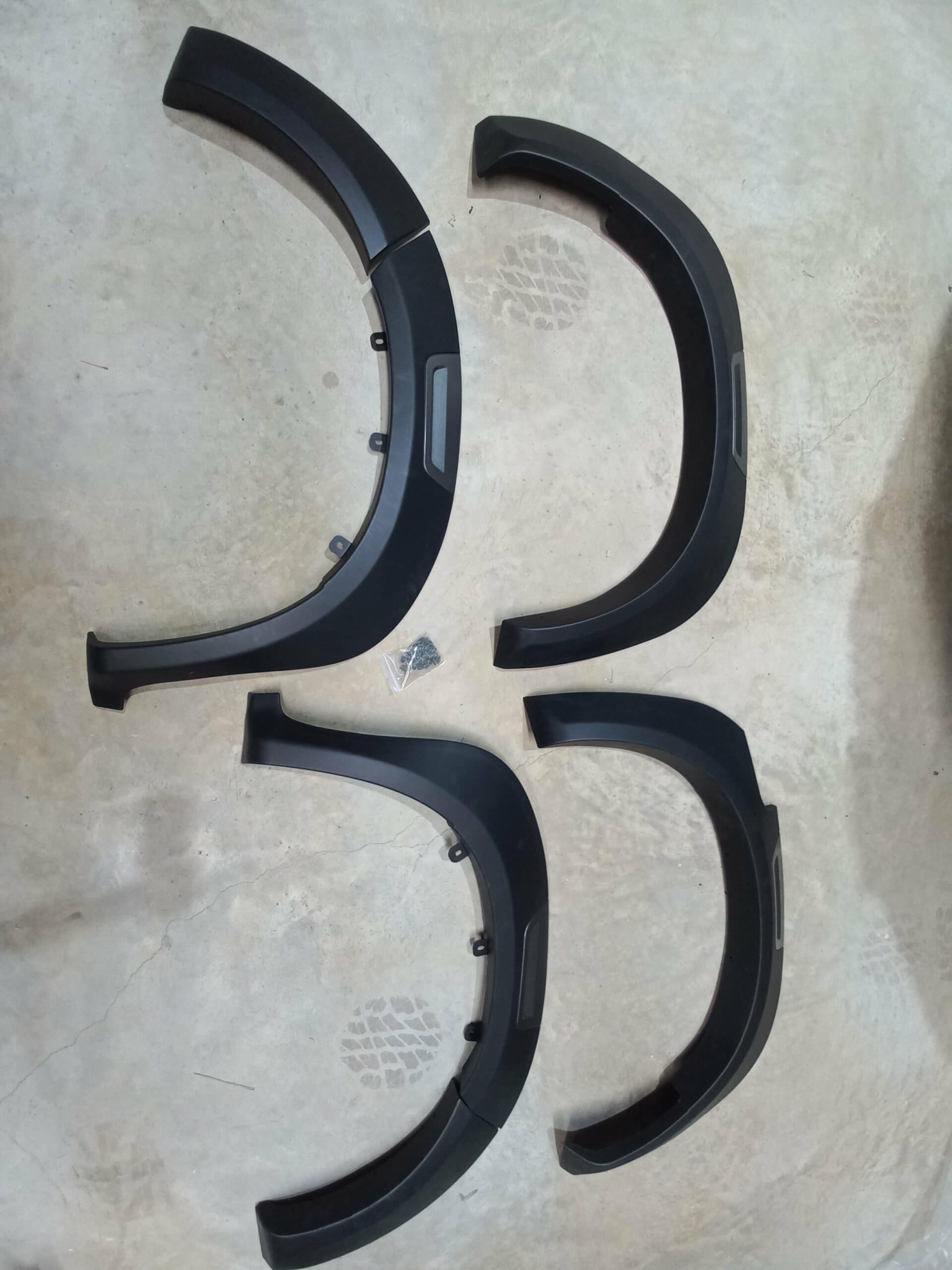 Toyota Hilux 2012 - 2015 D4D Fender flares Rocco style.