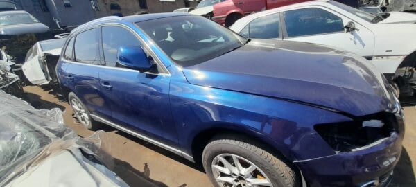 AUDI Q5 QUATTRO 2.0 TFSI 2014 stripping for spares and parts
