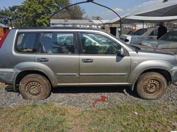 Nissan XTrail stripping for spares and parts