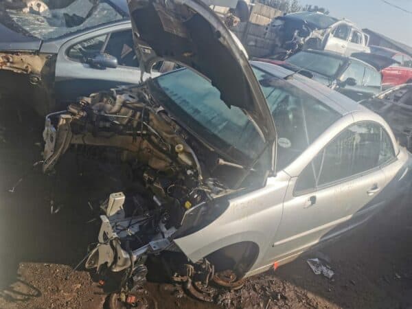 PEUGEOT 207 2010 stripping for spares and parts