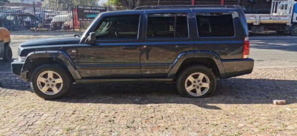 Jeep Commander 3.0 Sport 2007 stripping for spares and parts