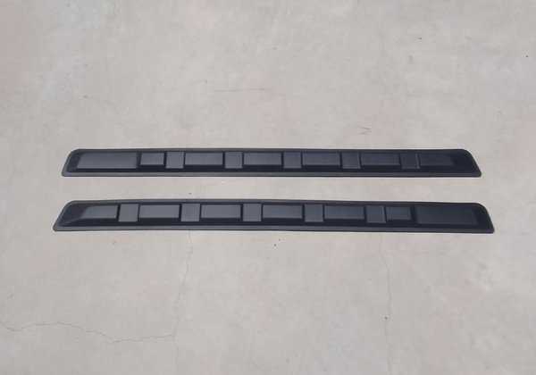 Suzuki Jimny Gen 4 Matt black body cladding 2 pce.