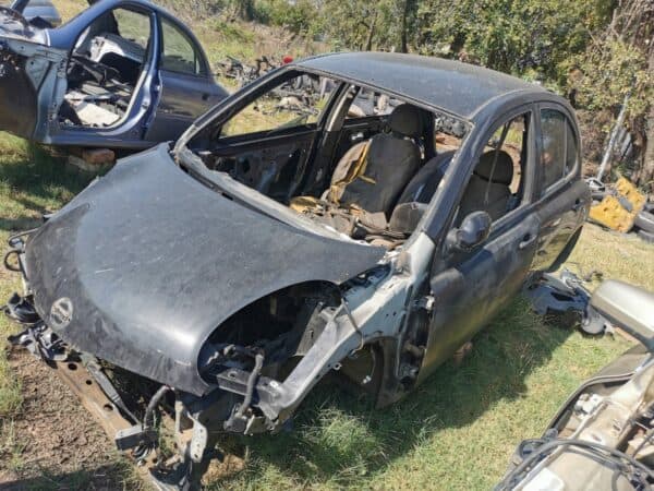 Nissan Micra stripping for spares and parts