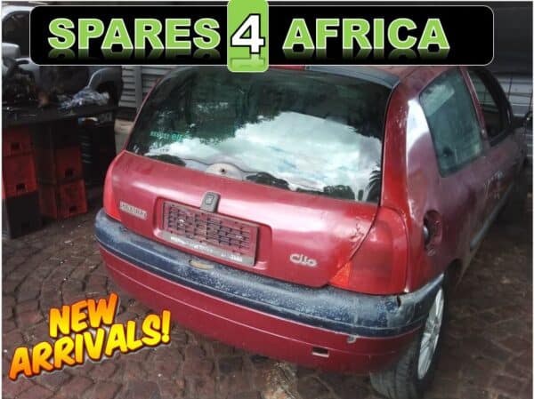 Renault Clio 2014 stripping for spares and parts