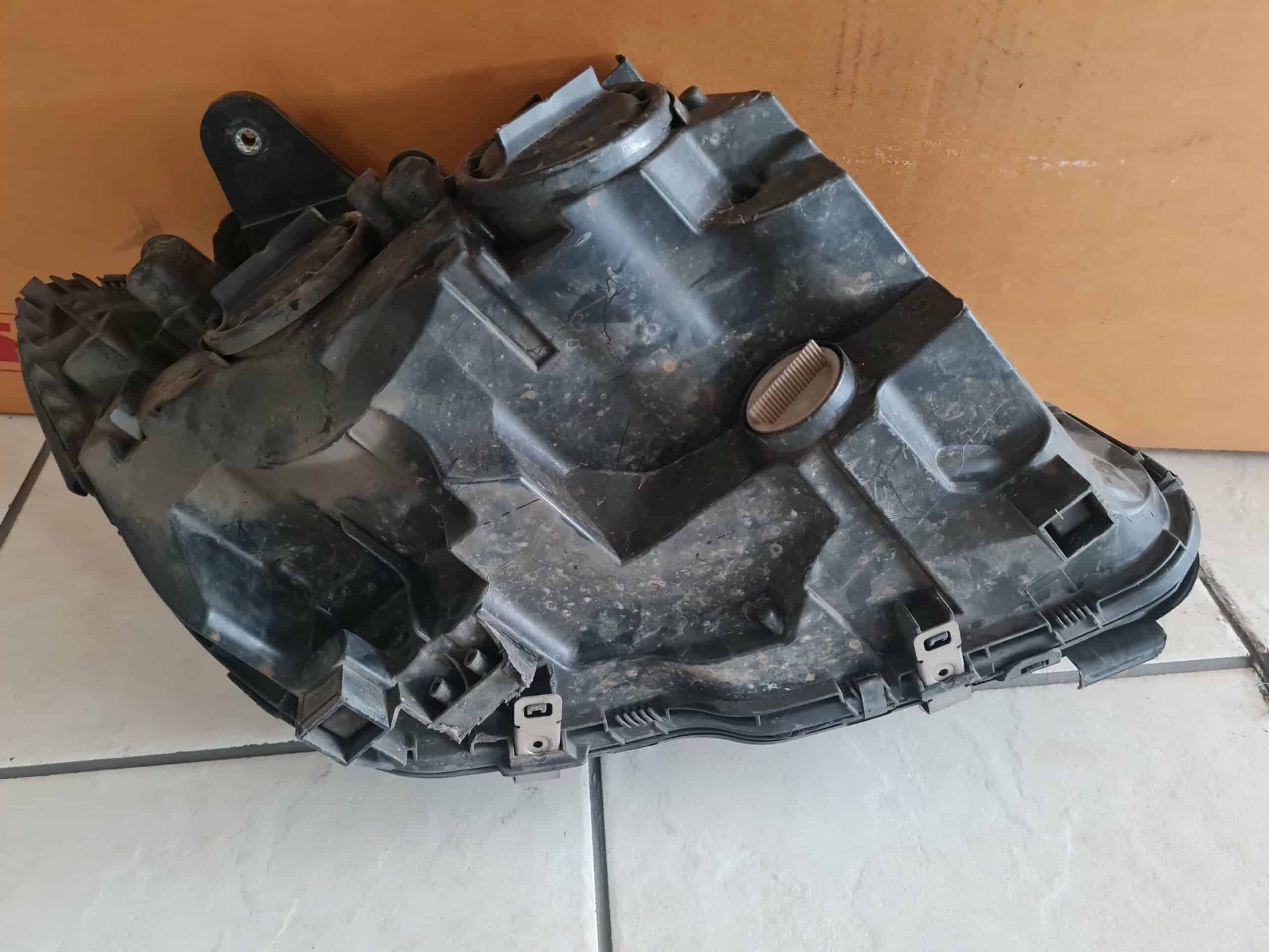W205 headlight Halogen