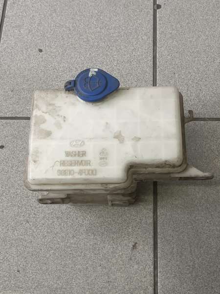 Hyundai H100 washer reservoir bottle