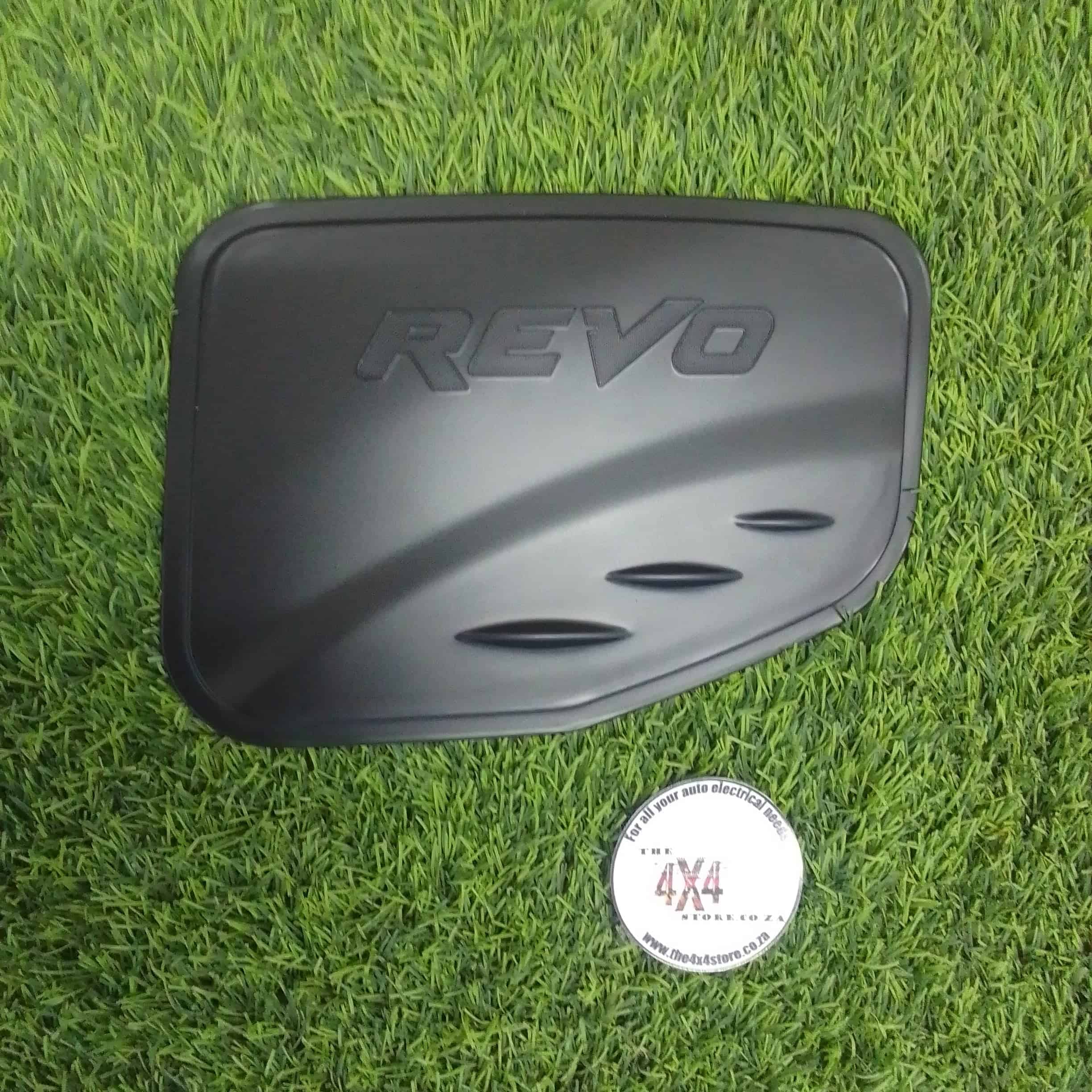 Toyota Hilux 2016+ Single cab Fueltank cover matt black