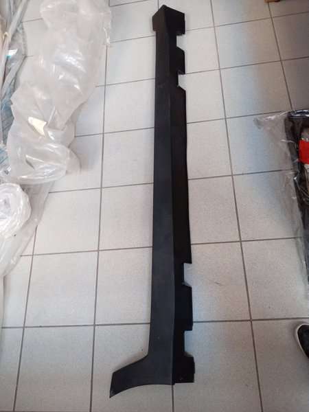 Hyundai Creta Moulding assy side sill R/H for Hyundai Creta