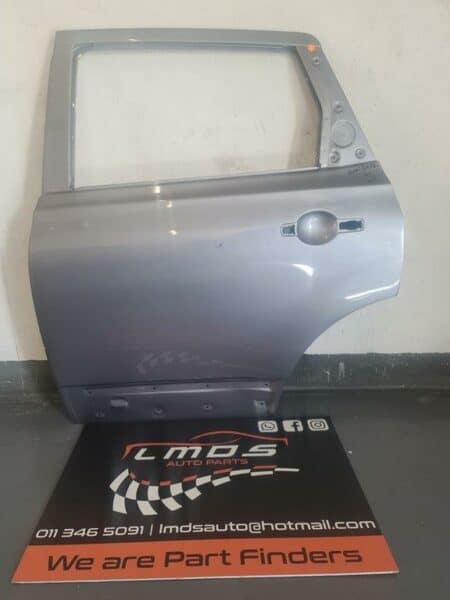 Nissan Qashqai left rear door