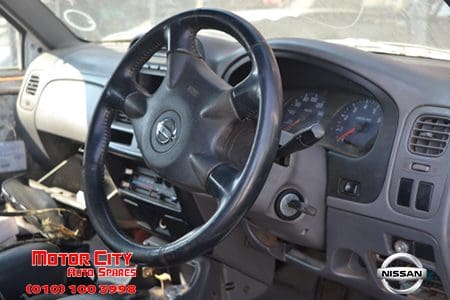 Nissan NP300 Hardbody 2.0