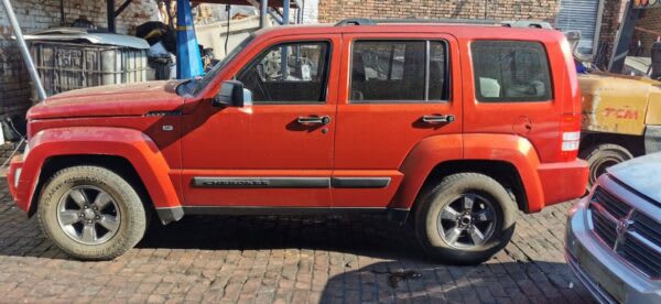 Jeep Cherokee 3.7 Sport 4X4 2008 stripping for spares and parts