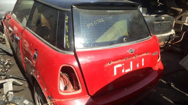 MINI Cooper R56 2010 stripping for spares and parts