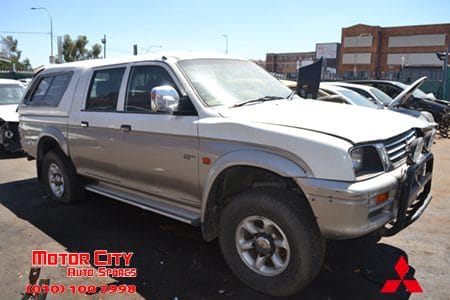 Mitsubishi Colt Rodeo 3.0i V6