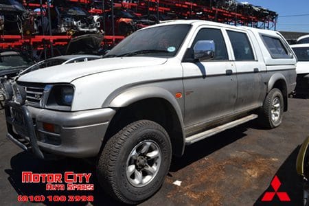 Mitsubishi Colt Rodeo 3.0i V6
