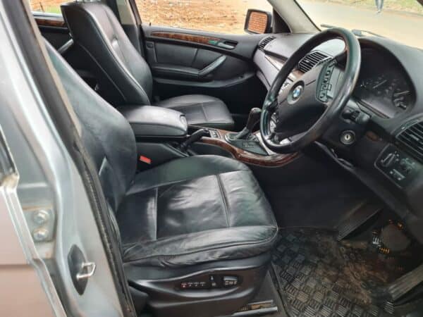 BMW X5 E53 2003 stripping for spares and parts