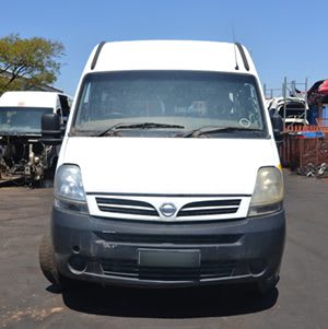 Nissan Interstar dCi120 14 Seater