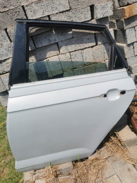 VW POLO 8 LEFT REAR DOOR