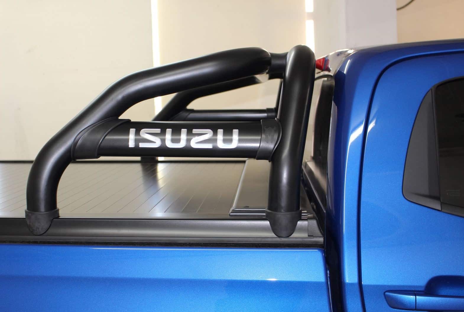 Isuzu D-Max Sport Bar Double Cab and Extended Cab Black 2022+ BS1600093-SEC218