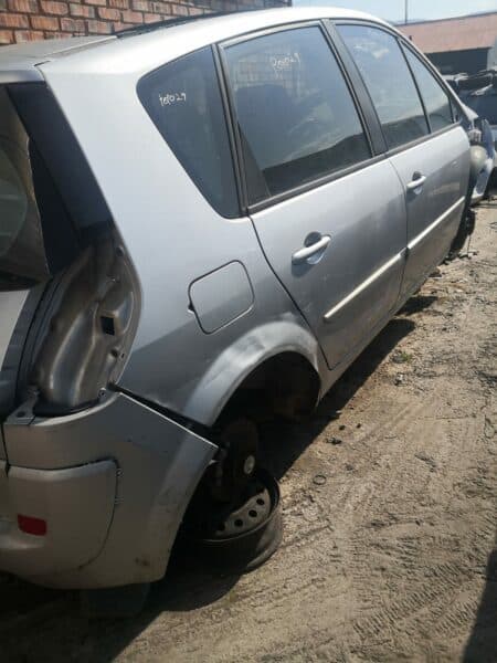 Renault Scenic stripping for spares and parts