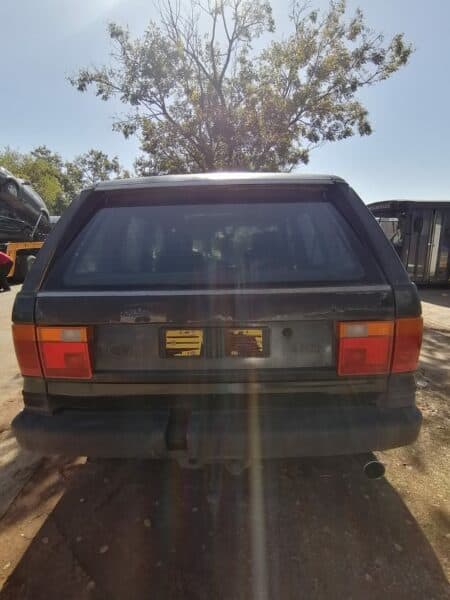Land Rover Range Rover 2000 stripping for spares and parts