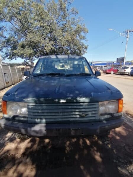 Land Rover Range Rover 2000 stripping for spares and parts