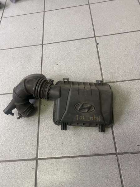 Hyundai I10 air box cover