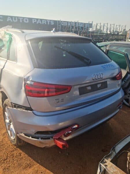 Audi Q3 2.0 TDI stripping for spares and parts