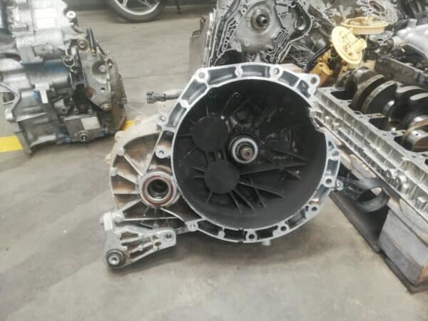 VOLVO S60 2011 MANUAL GEARBOX FOR SALE