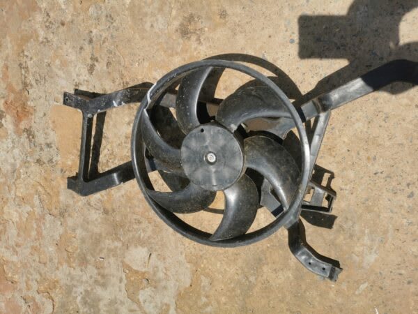 NISSAN NP200 FAN AND SHROUD