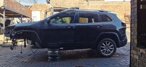 Jeep Grand Cherokee 3.2 KL 2014 - Stripping For Spares