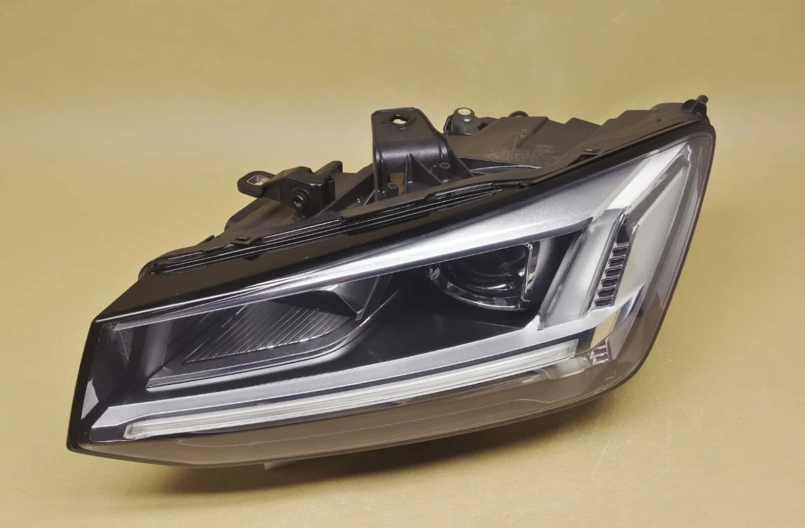 Audi Q2 2018-2020 left Passenger headlight OEM