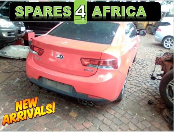 Kia Cerato 2.0 Coupe 2012 stripping for spares and parts