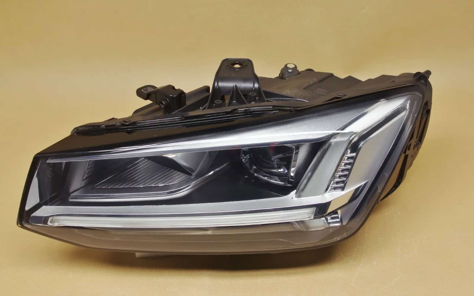 Audi Q2 2018-2020 left Passenger headlight OEM