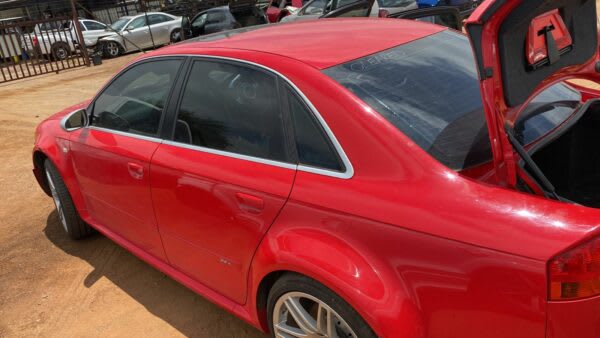 Audi RS4 B7 Stripping for Spares and Parts