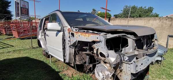 Nissan X-Trail 2006 Stripping for spares and parts