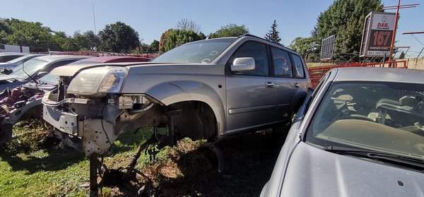 Nissan X-Trail 2006 Stripping for spares and parts