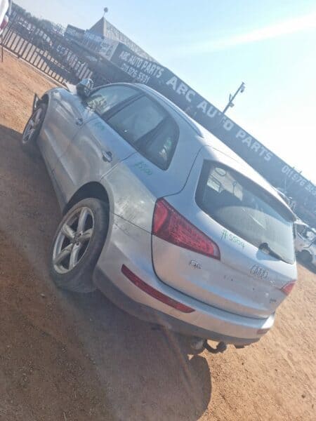 Audi Q5 2.0TFSI stripping for spares and parts