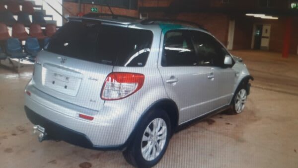 Suzuki SX4 2012 stripping for spares and parts