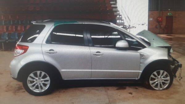 Suzuki SX4 2012 stripping for spares and parts