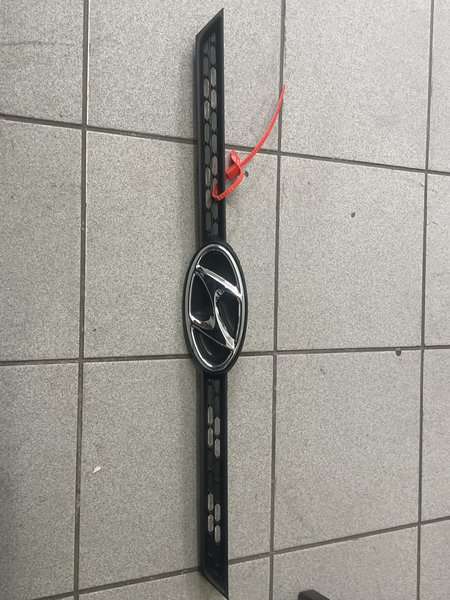Hyundai i20 main grille radiator