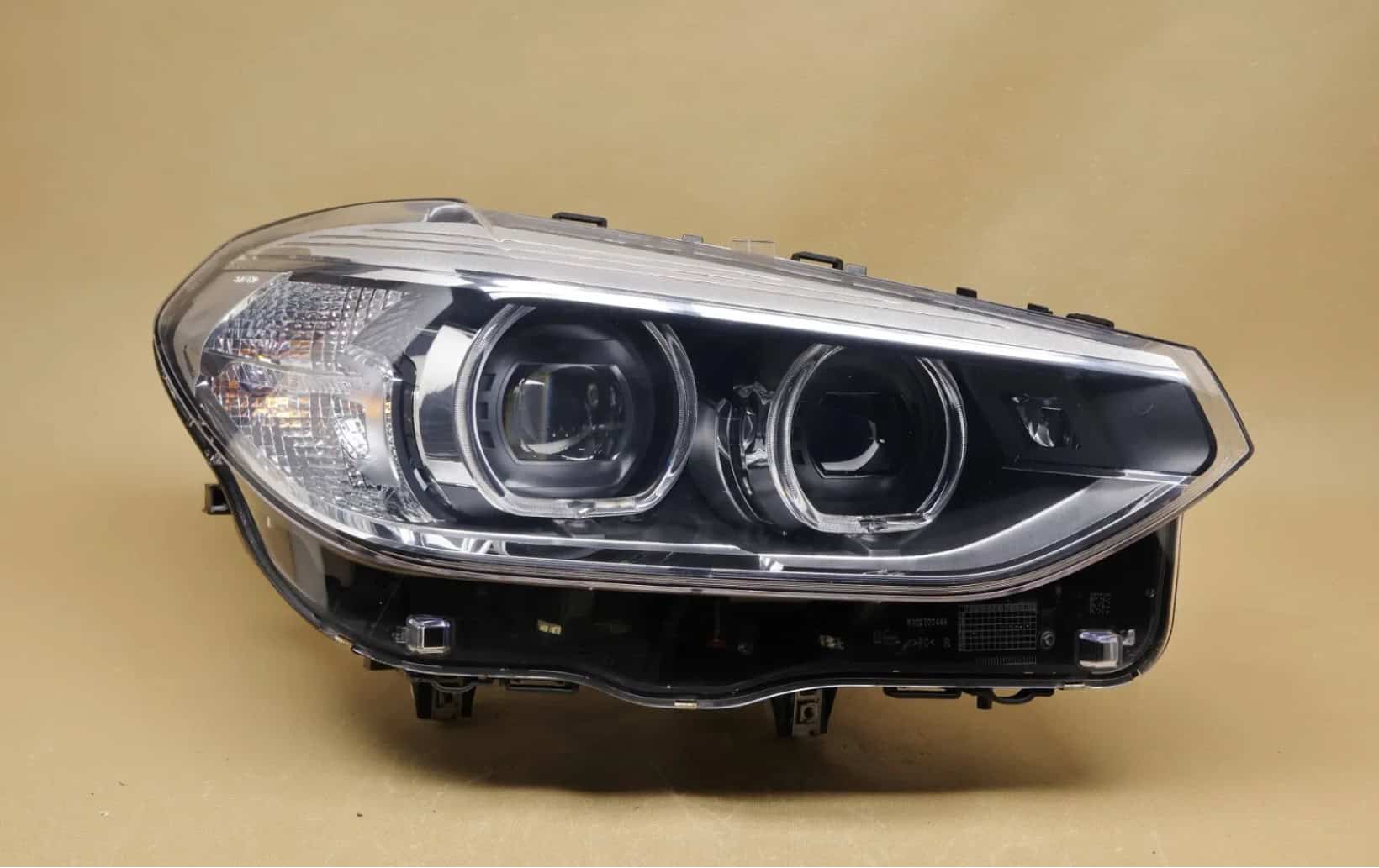 BMW X3 G01 G02 18-21 RH FRONT HEADLIGHT 7494050
