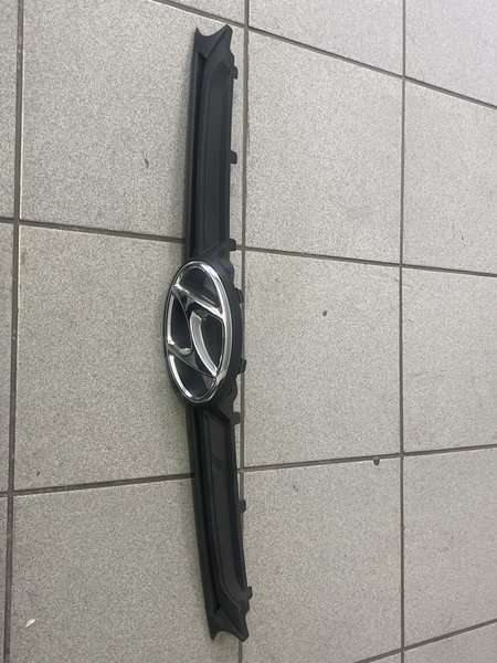 Hyundai i10 front main grille radiator