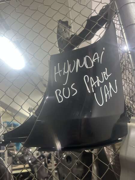 Hyundai H1 GARNISH ASSY GUSSET RH