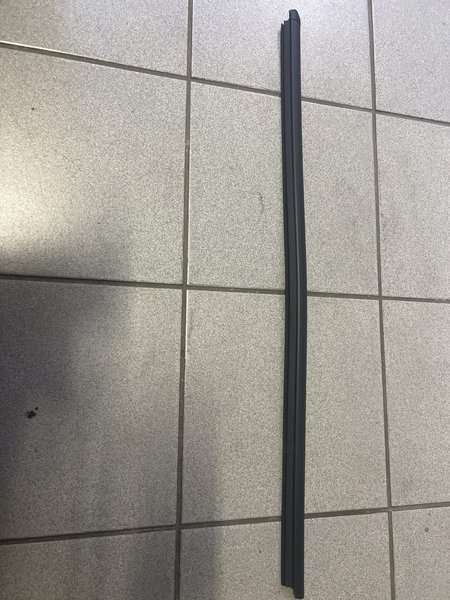 Hyundai Getz W/strip assy fr dr belt o/s LH for Hyundai Getz
