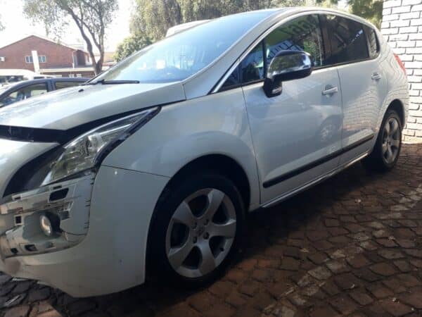 Peugeot 3008 - 2005 Stripping for spares and parts