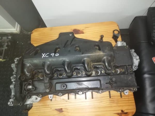 VOLVO D5244T XC90 / S80 CYLINDER HEAD FOR SALE